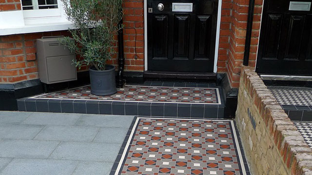 Carnaby 100 | LM-382 | Edwardian style grey-toned tile pattern with ...