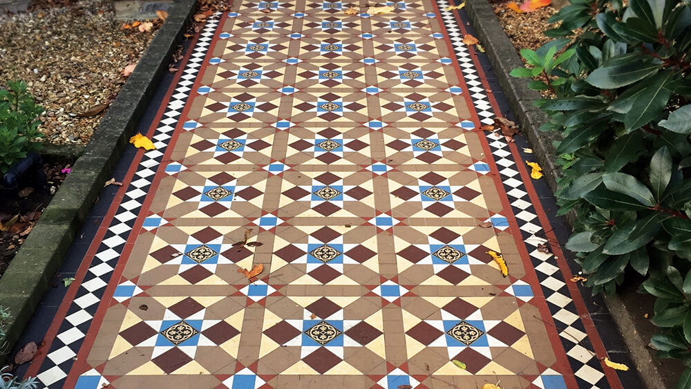 A beautiful and accurate Victorian tile installation